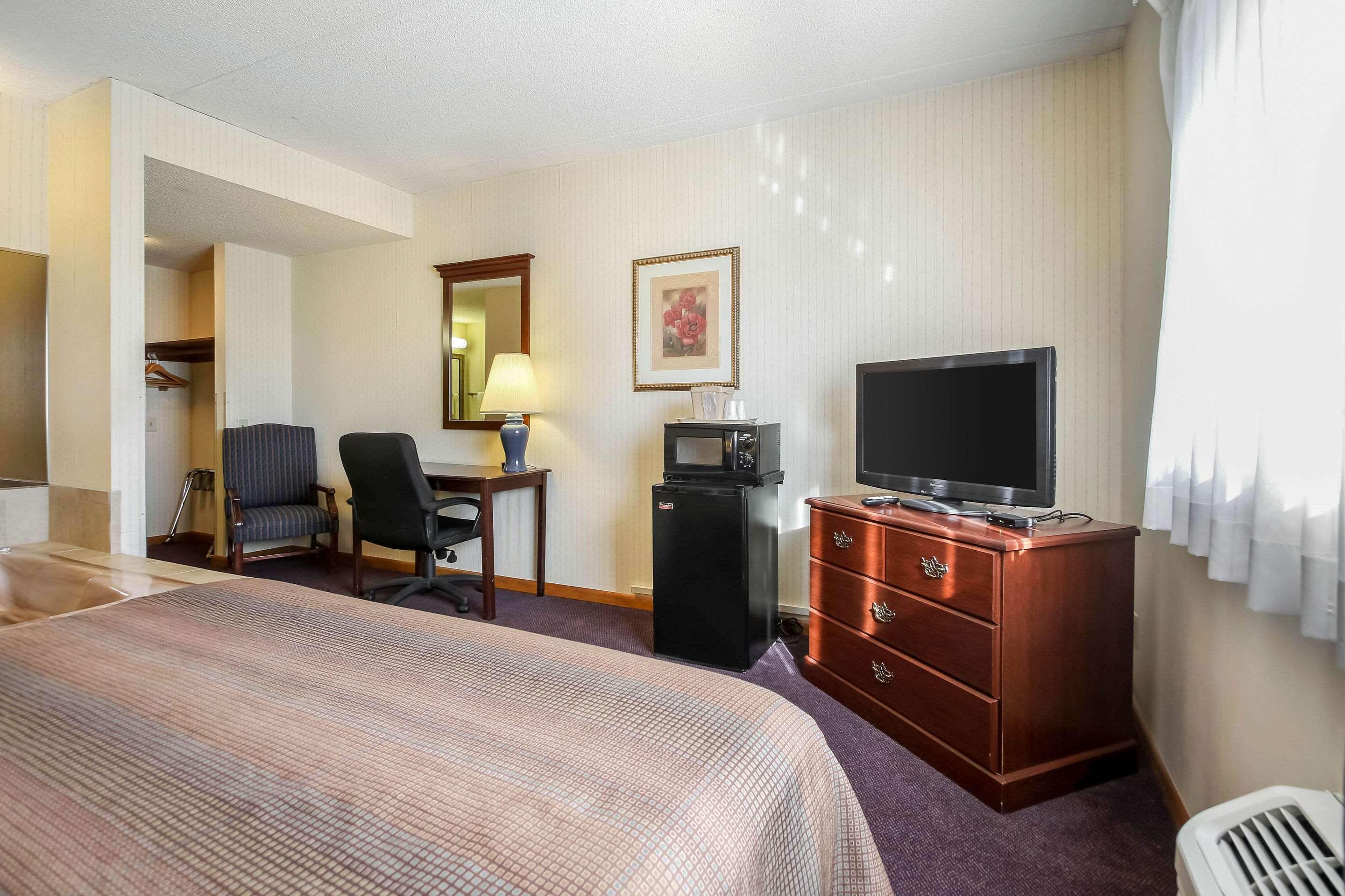 Comfort Inn & Suites Beaver Dam Exterior foto